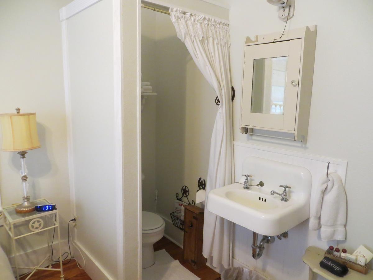 Olle Hotel Flatonia Екстериор снимка